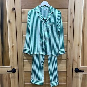 Delicacy Green and White Striped Women's Pajama Set